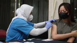 Pemkot Surabaya Bersama Balai Besar POM Gelar Vaksinasi HPV Lindungi Perempuan dari Kanker Serviks
