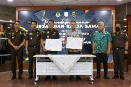 Pemkot Surabaya Gandeng Kejati Jatim Selamatkan Aset PDAM dan Kolam Renang Brantas dari Pihak Ketiga