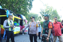 Mudik Gratis Gresik 2026 Resmi Dilepas, Ratusan Warga Pulang Kampung dengan Aman