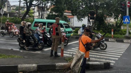 Satpol PP Surabaya Perketat Pengamanan Titik Rawan Antisipasi Gepeng Musiman saat Ramadan