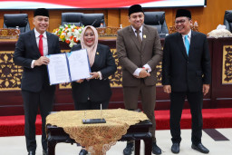 Wujudkan Rumah Hunian Layak, Pemkot Surabaya dan DPRD Sahkan Perda Penataan Ruang dan Rusunami