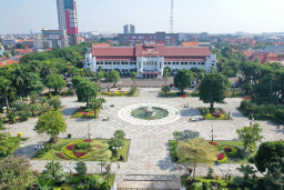 Pemkot Surabaya Minta Masykan APH Sebwlum Bayar Incenerator
