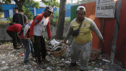 Kenaikan Harga Plastik Picu Pemilahan Sampah di TPS, Pemkot Surabaya Bertindak