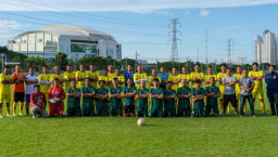 Laga Halal Bihalal SIWO PWI Jatim dan Judes FC Bareng Unesa FC