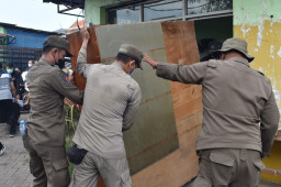 Pemkot Surabaya Kembali Tertibkan Pasar Simorejo Timur