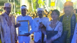 Gubernur Jabar Terima Lencana Emas Surya Kencana Nusantara Agung