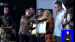 Program Kemis Mlipis Curi Perhatian, Surabaya Raih Penghargaan Nasional Revitalisasi Bahasa Daerah