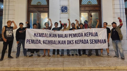Seniman dam Aktivis Aksi Solidaritas Tuntut Ruang DKS di Balai Pemuda Dikembalikan