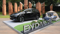 BYD Umumkan Harga Resmi M6 DM di Indonesia