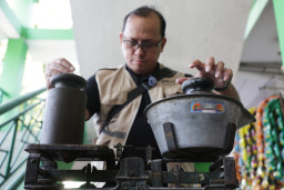 Surabaya Gelar Tera Timbangan Gratis Guna Jaga Kepercayaan Pedagang dan Konsumen