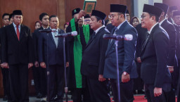 Rotasi 32 ASN Pemkot Surabaya, Wali Kota Eri Cahyadi Lakukan Penyegaran Birokrasi hingga Evaluasi Kasus Pungli
