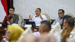 Wali Kota Eri Paparkan Strategi Pengentasan Kemiskinan Terintegrasi di Surabaya