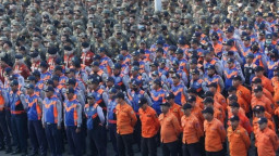 Kumpulkan Seluruh Jajaran, Walikota Eri Minta Percepat Tuntaskan Aduan Warga