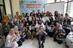 Cegah Stunting, Surabaya Dirikan Sekolah Orang Tua Hebat