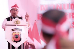 Ridwan Kamil Resmikan Monumen Perajin Bendera Merah Putih Leles