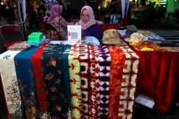 Walikota Eri Target Bisa Ekspor Batik Surabaya Ke Mancanegara