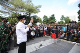 Eri Ajak Massa Aksi Shalawatan, Berjanji Akan Langsung Temui Gubernur