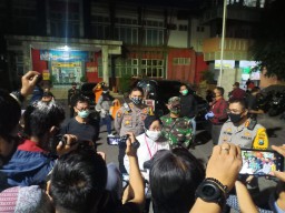 Wali Kota Risma Blusukan ke Kawasan Tandes Bersama Kapolres dan Muspika