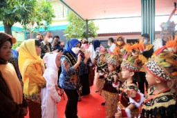 Bunda PAUD Surabaya Kembali jadi Tenaga Pendidik dalam Kelas Inspirasi