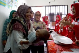 Kelurahan Se-Surabaya Sudah Gelar Sekolah Orang Tua Hebat