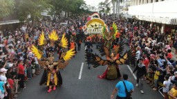 Beri Kenyamanan Warga Nonton Surabaya Vaganza Pemkot Pasang Barikade