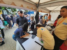 Jajanan Kuliner Nusantara UMKM Binaan FIFGROUP Laris Manis