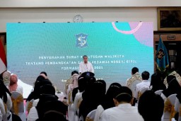 Serahkan 67 SK CPNS, Wali Kota Eri Sebut Mereka Adalah Agen Perubahan