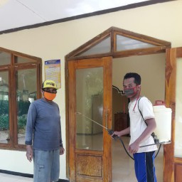 CEGAH COVID 19 KARANG TARUNA "TARUNA PERKASA MELAKUKAN PENYEMPROTAN