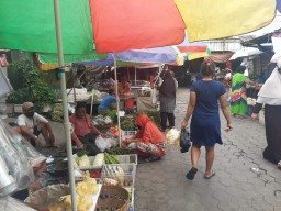 Hari Ke 2 PPKM, Pasar Krukah Tetap Ramai