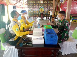 Dandim 0829/Bkl Bersama Forkopimda Bangkalan Di Suntik Vaksin Sinovac Dulua