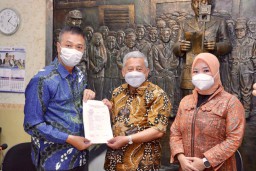 Unitomo Siap Uji Kompetensi Wartawan