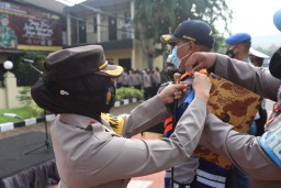 Kapolres Tanjung Perak Pimpin Apel Gelar Pasukan