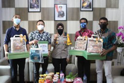 Kapolres Tanjung Perak Terima Kunjungan Mahasiswa Asal Papua