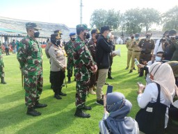 Dampingi Danrem dan Forkopimda Vaksin Bagi Warga Surabaya