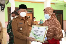 Wabup Sidoarjo Subandi Pastikan Tak Ada Pemotongan BLT Dana Desa