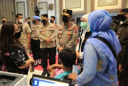 Polda Jatim Gelar Vaksinasi 5 Ribu Dosis Bagi Penyandang Disabilitas