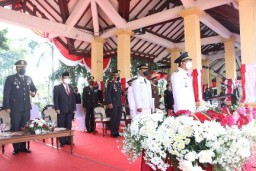 Kabupaten Sidoarjo Menggelar Upacara Peringatan HUT ke-76 RI dengan Prokes