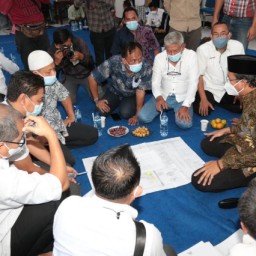 Polemik Makam Warga Perumahan Makarya Binangun