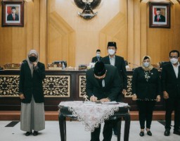 APBD-P Surabaya Rp 8,9 Triliun Disahkan