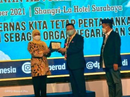 Rakernas Peradi Dibuka Gubernur Jatim Khofifah Indar Parawansa