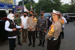 Forkopimda Jatim Pantau Malam Natal Dan Pos Pantau Nataru