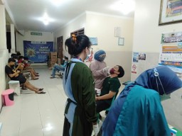 Operasi Yustisi PPKM Level 3 dan Swab Hunter Empat Pilar Kecamatan Tandes