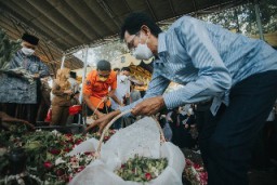 Ketua DPRD Kota Surabaya : Kita Semua Berduka