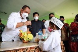 Pemkot Surabaya Gelar Khitan Massal untuk Anak MBR