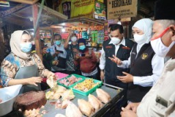 Gubernur Jawa Timur "Blusukan" ke Pasar Larangan Sidoarjo