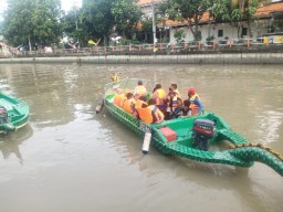 Libur Idul Fitri Perahu Kalimas Surabaya Jadi Idola