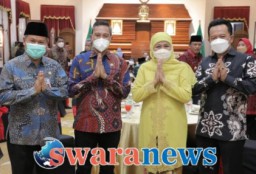 Sehari Dua Kali Gubernur Khofifah Halal Bi Halal di Grahadi