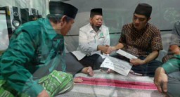 PKB Surabaya Beri Santunan Untuk Para Korban Kecelakaan Tol Sumo