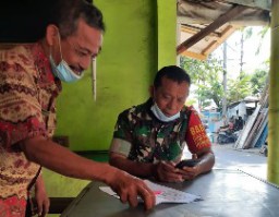Babinsa Koramil Pabean Cantian Bareng Tiga Pilar Lakukan Tracing Di Wilayah