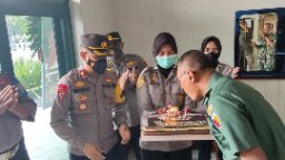 Polres Pelabuhan Tanjung Perak Beri Kejutan